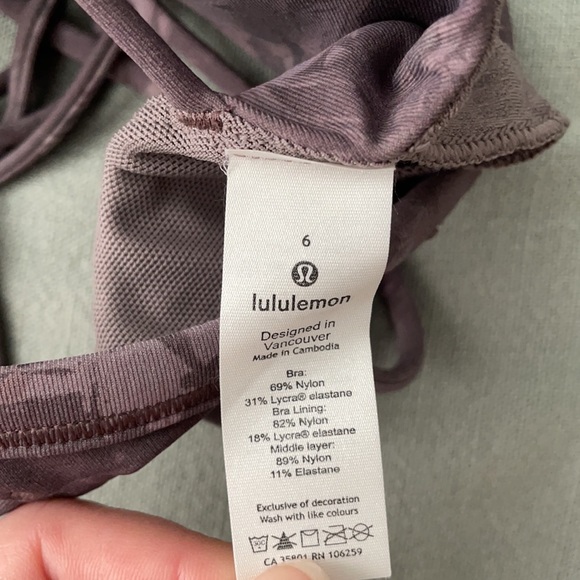 Lululemon - Picture 3 of 3